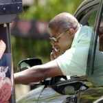 Randy Jackson calls the Neverland gate security guard To Get In