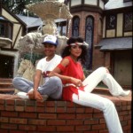 Janet-LaToya-in-front-of-Hayvenhurst-1982-la-toya-jackson-28459390-746-1054