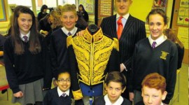 Michael Jackson’s jacket thrills pupils