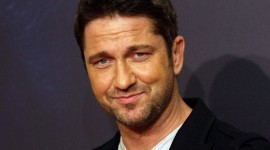 MJ Inspired Actor Gerard Butler To Dance (MJFC)