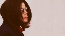 MJ Fans Demonstration Against MJ’s Media Exploitation Of Personal Medical Data