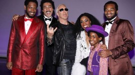 Dee Snider Visits Broadway’s Motown