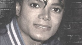 MJ-Upbeat Really Needs Your Help (+ Cool MJ Photos)