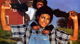 Learn Some Facts About Michael Jackson & Bubbles!