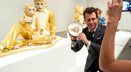 Jeff Koons’ exhibit is a playground for selfie-takers