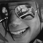 Michael-Jackson-Smiling-Wallpaper