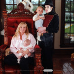The-Jackson-Family-debbie-rowe-32781435-900-800
