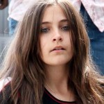 elle-a-quelques-chose-d-etrange-dans-le-regard-image-480375-article-ajust_930