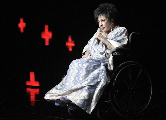  Elizabeth Taylor 